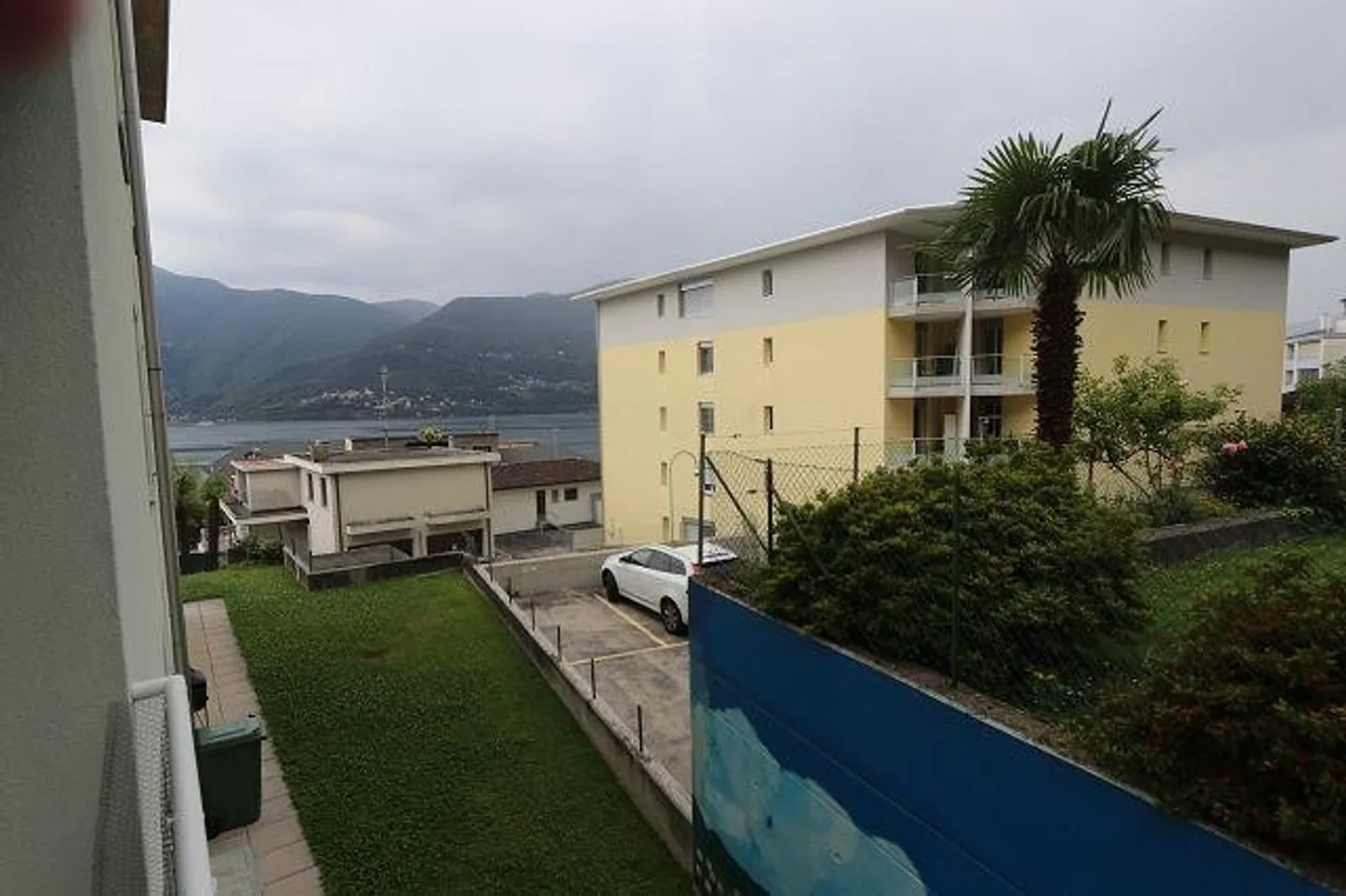 3 1/3-Room Apartment on the 1st Floor - Photo 3 of 9