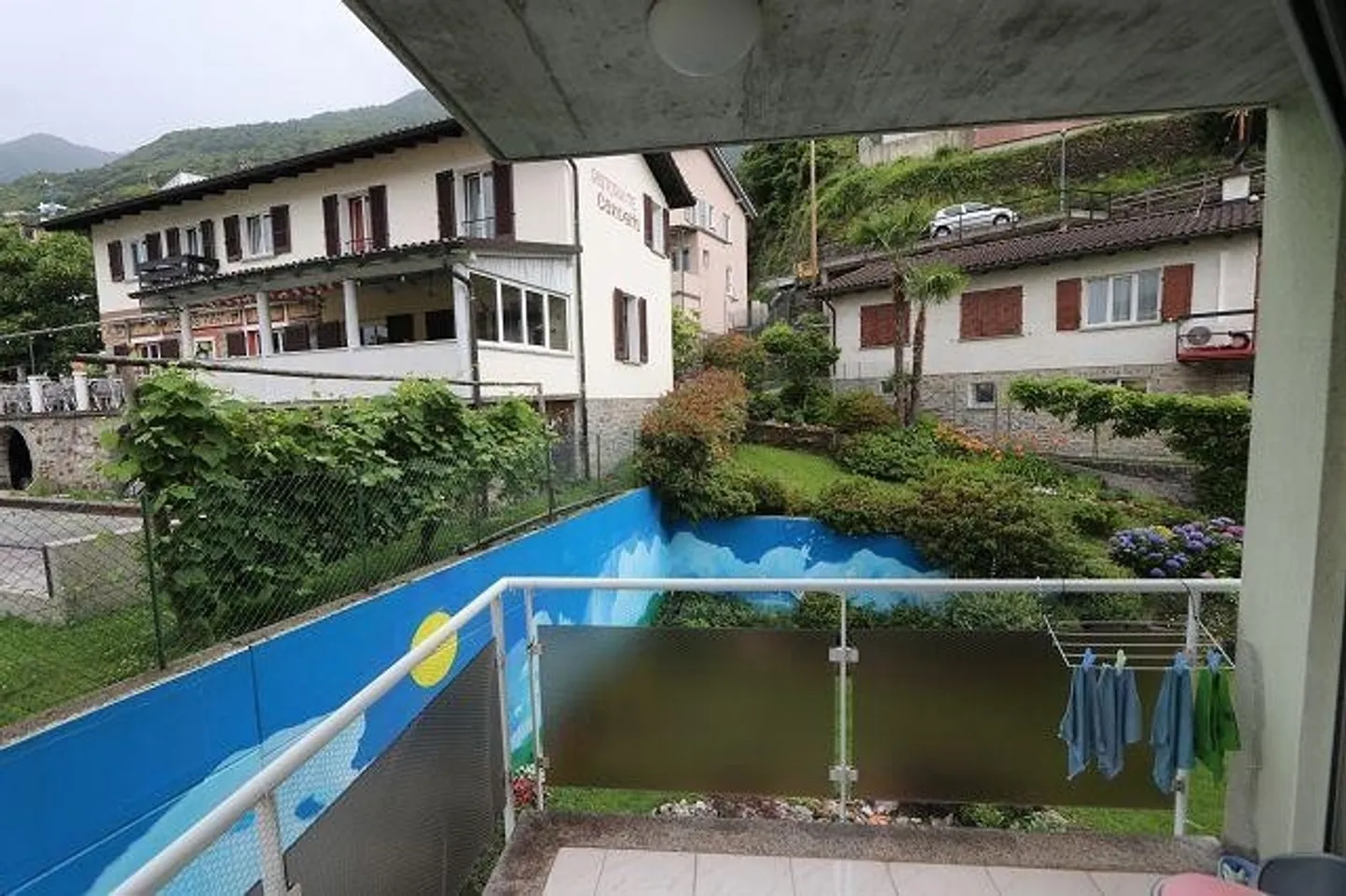 3 1/3-Room Apartment on the 1st Floor - Photo 5 of 9