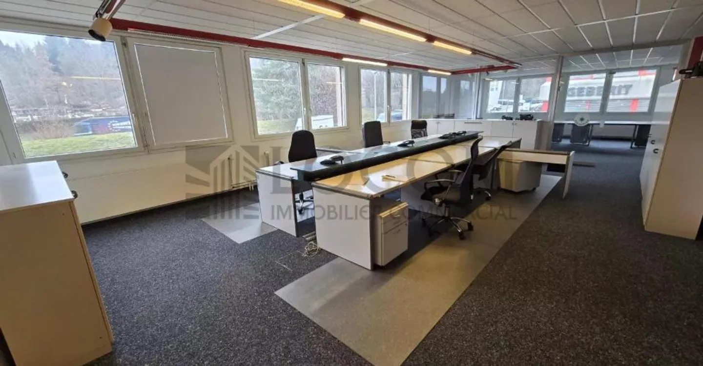 Rental spaces in equipped building - Photo 2 of 13