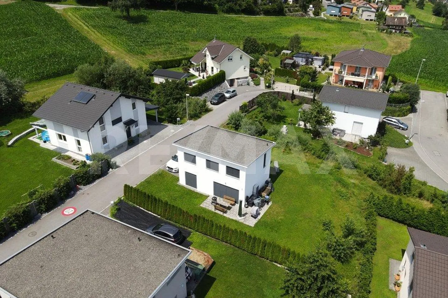 Parfait pour les familles, emplacement calme et ensoleillé sur la colline - Photo 1 sur 13