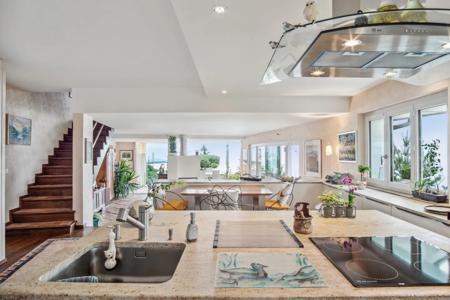 Villa charmante avec vue sur le lac - Photo 4 sur 9