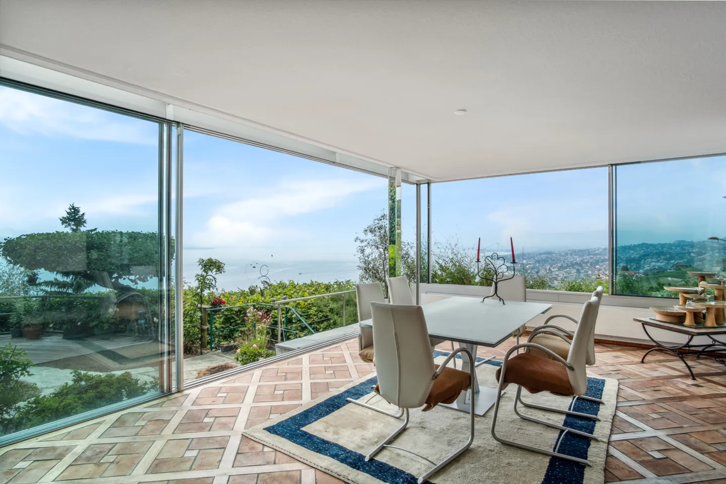 Villa charmante avec vue sur le lac - Photo 2 sur 9