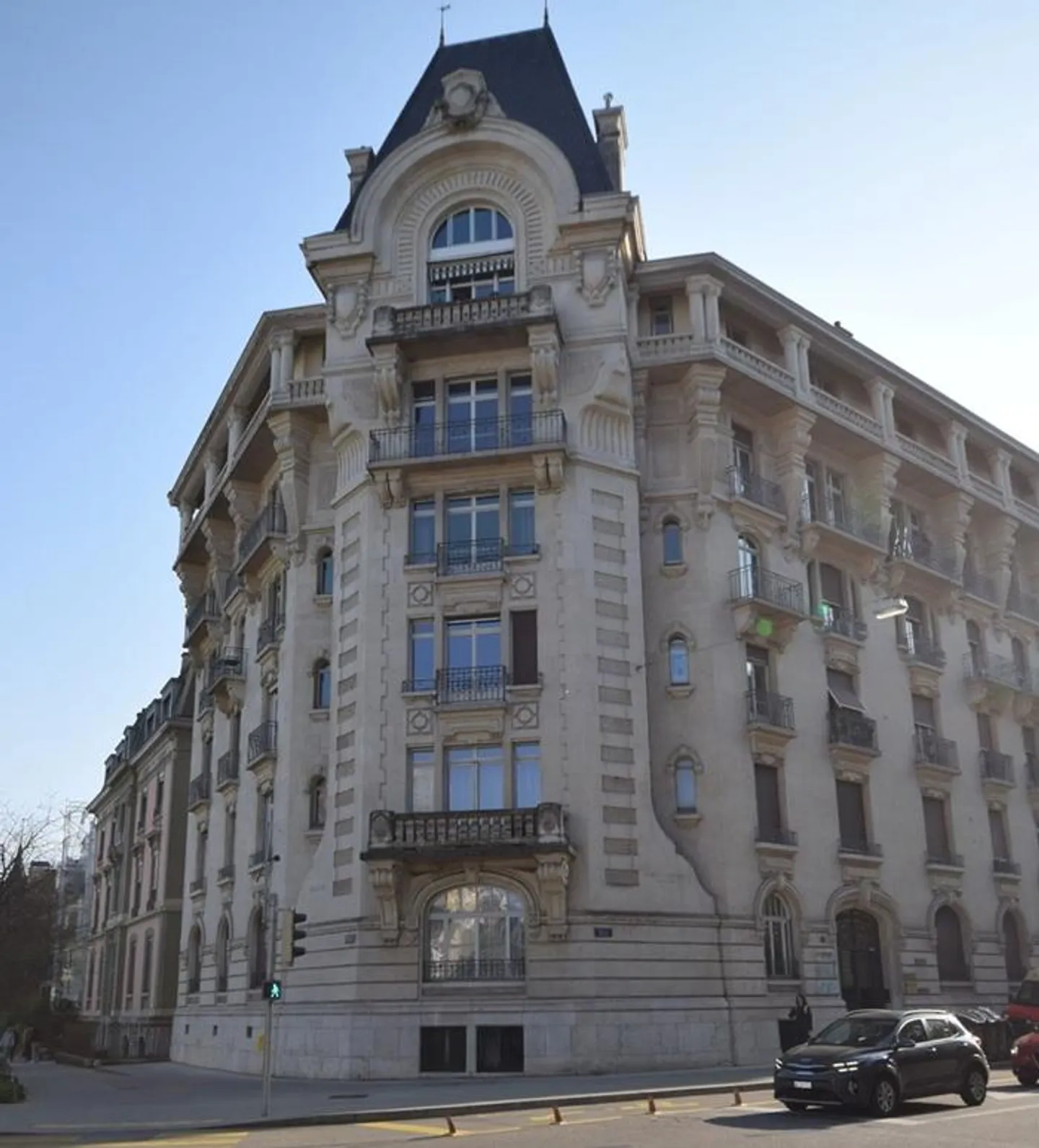 Spazio Commerciale a Florissant - Foto 1 di 9