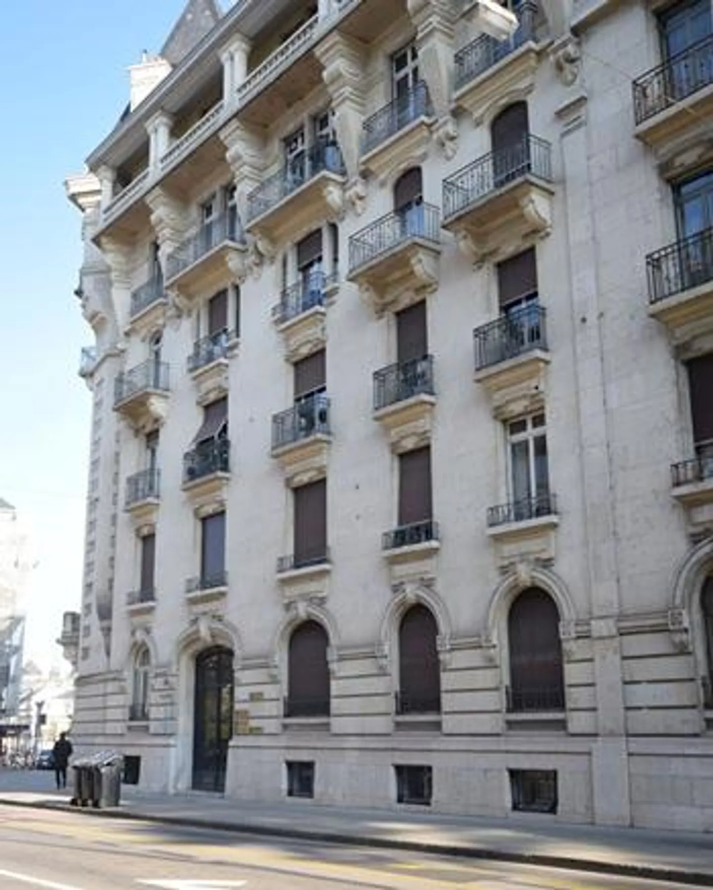 Spazio Commerciale a Florissant - Foto 3 di 9