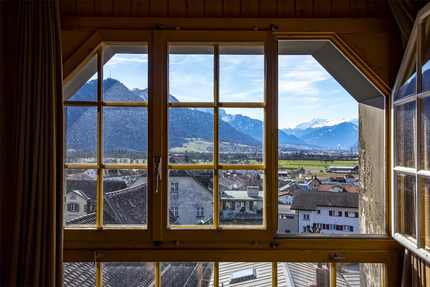 Maison traditionnelle de la Herrschaft de Grisons - Photo 2 sur 9