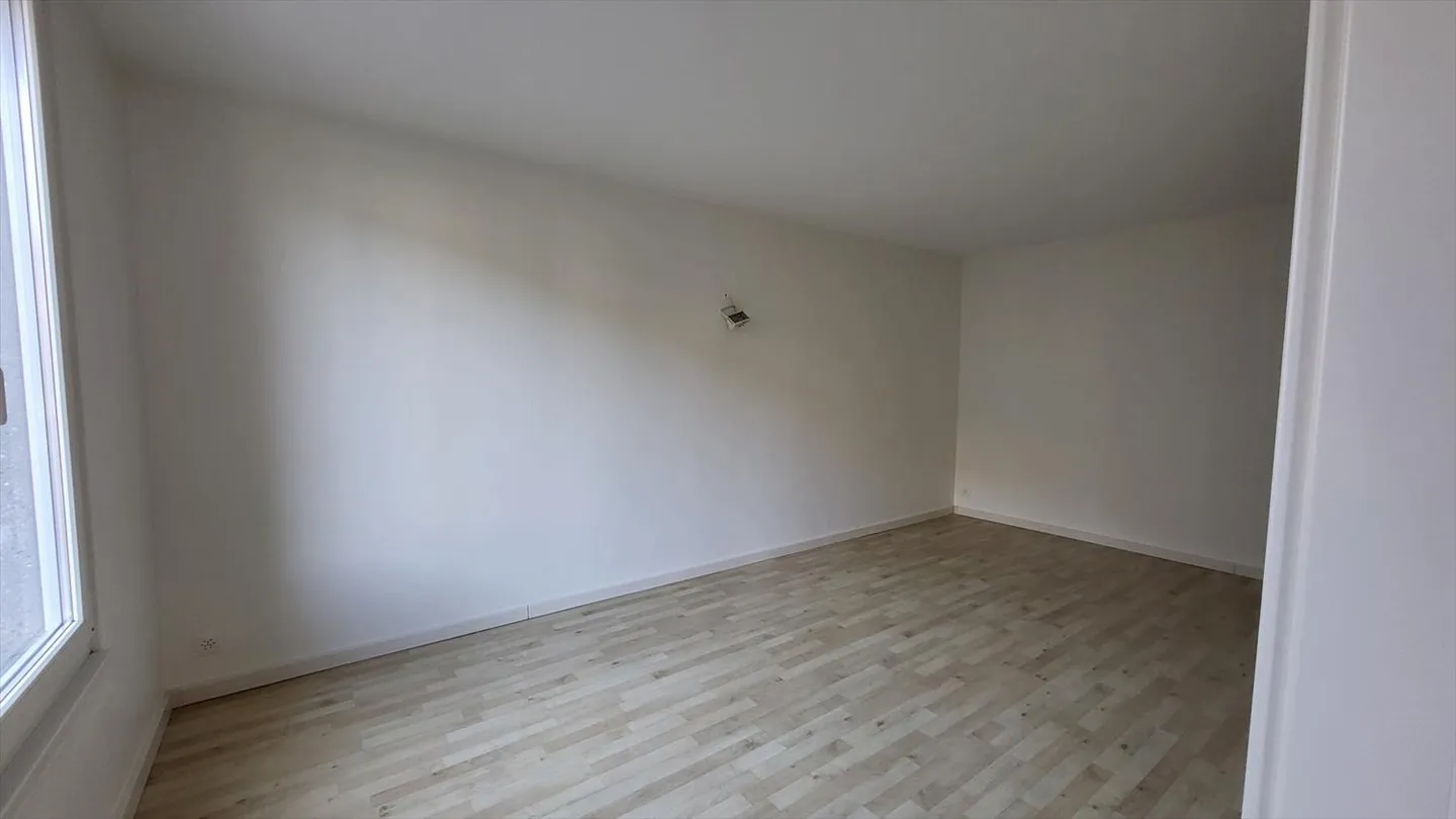 1.5 Room Apartment - Photo 3 of 6