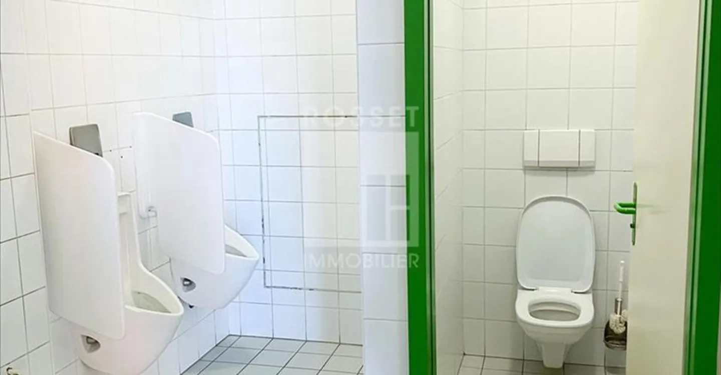 Edificio ad uso misto in affitto - Foto 1 di 7