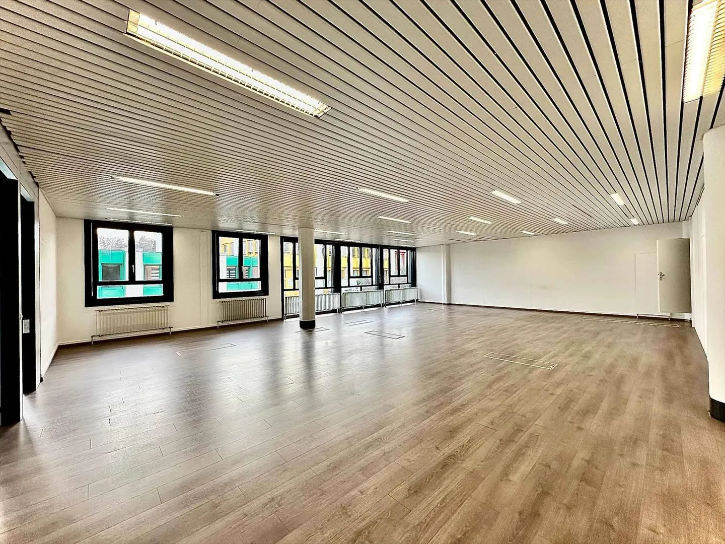 Exklusiv zu verkaufen: 2 gewerbliche PPE-Lots in MIES - Foto 5 von 6