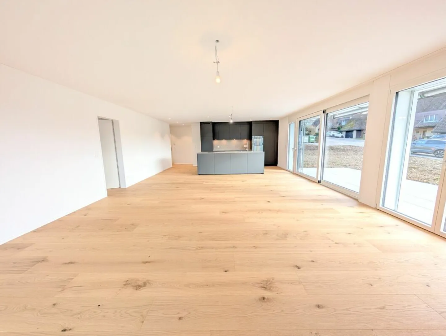 Stilvolle Wohnung mit Garten - Foto 4 von 16