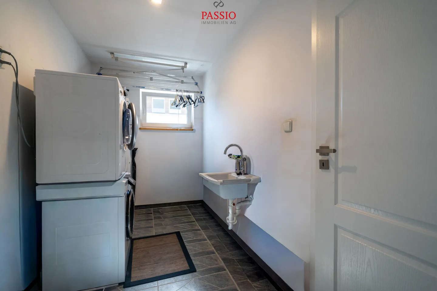 8.5-Room Multi-Family House with 3 Apartments in Unobstructed Location - Photo 13 of 33