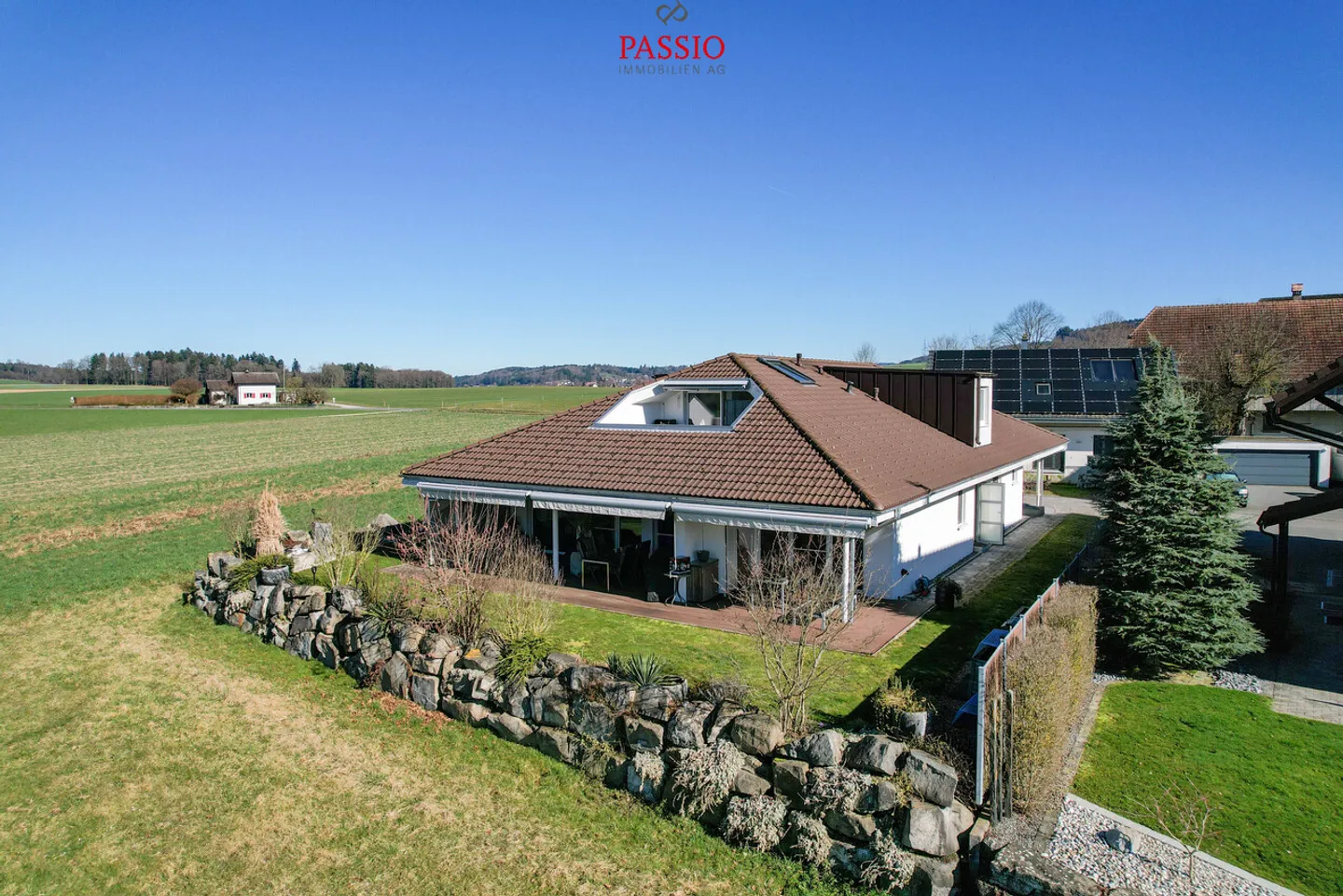 8.5-Room Multi-Family House with 3 Apartments in Unobstructed Location - Photo 1 of 33