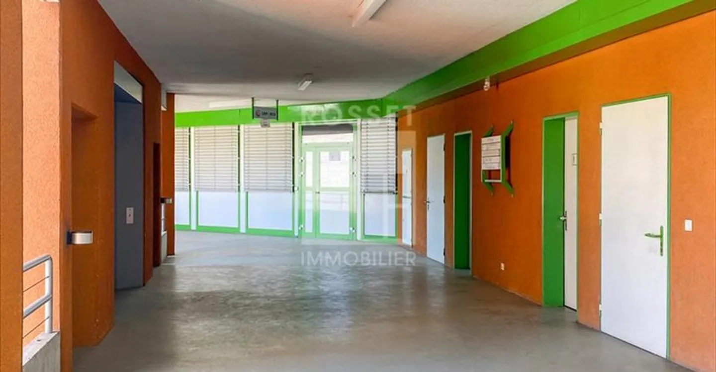 Edificio ad uso misto in affitto - Foto 4 di 7