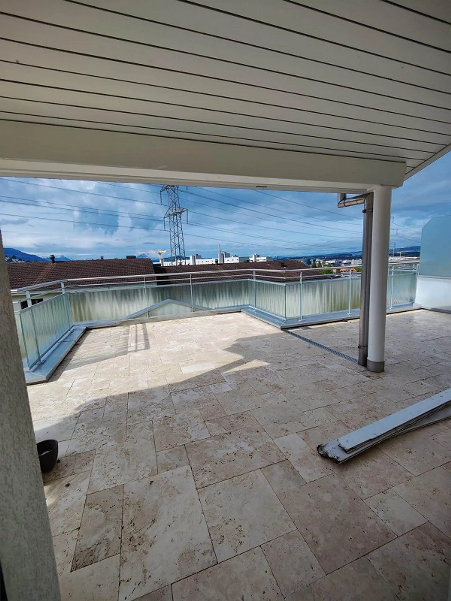 Wunderschöne Attikawohnung mit Terrasse - Foto 2 von 11