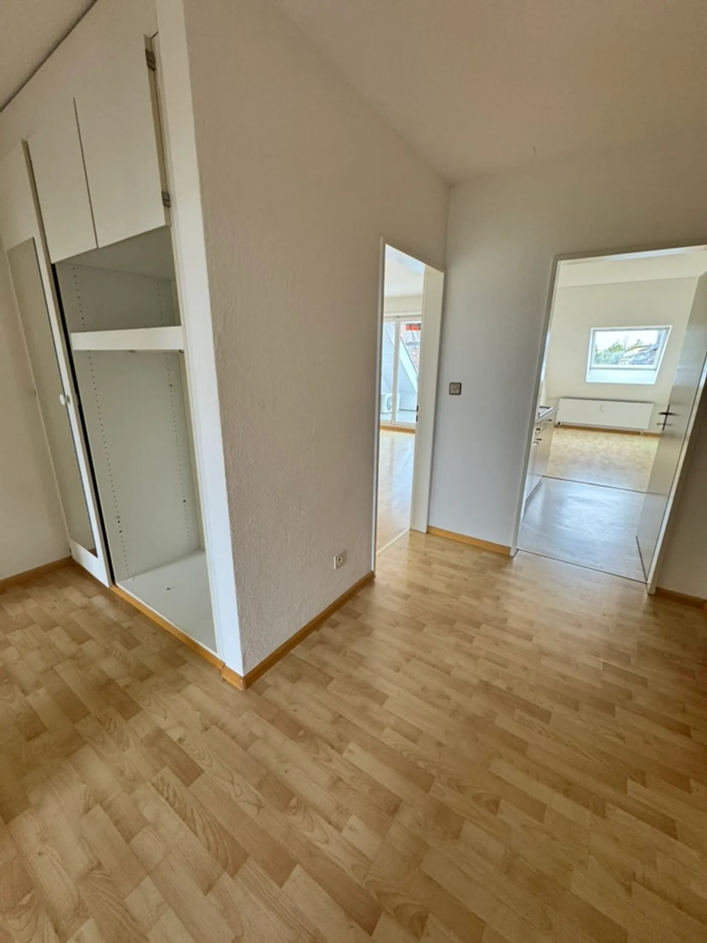 Apartment for rent - Photo 4 of 6