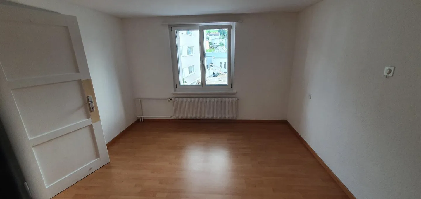 Appartamento con grande balcone - Foto 11 di 14