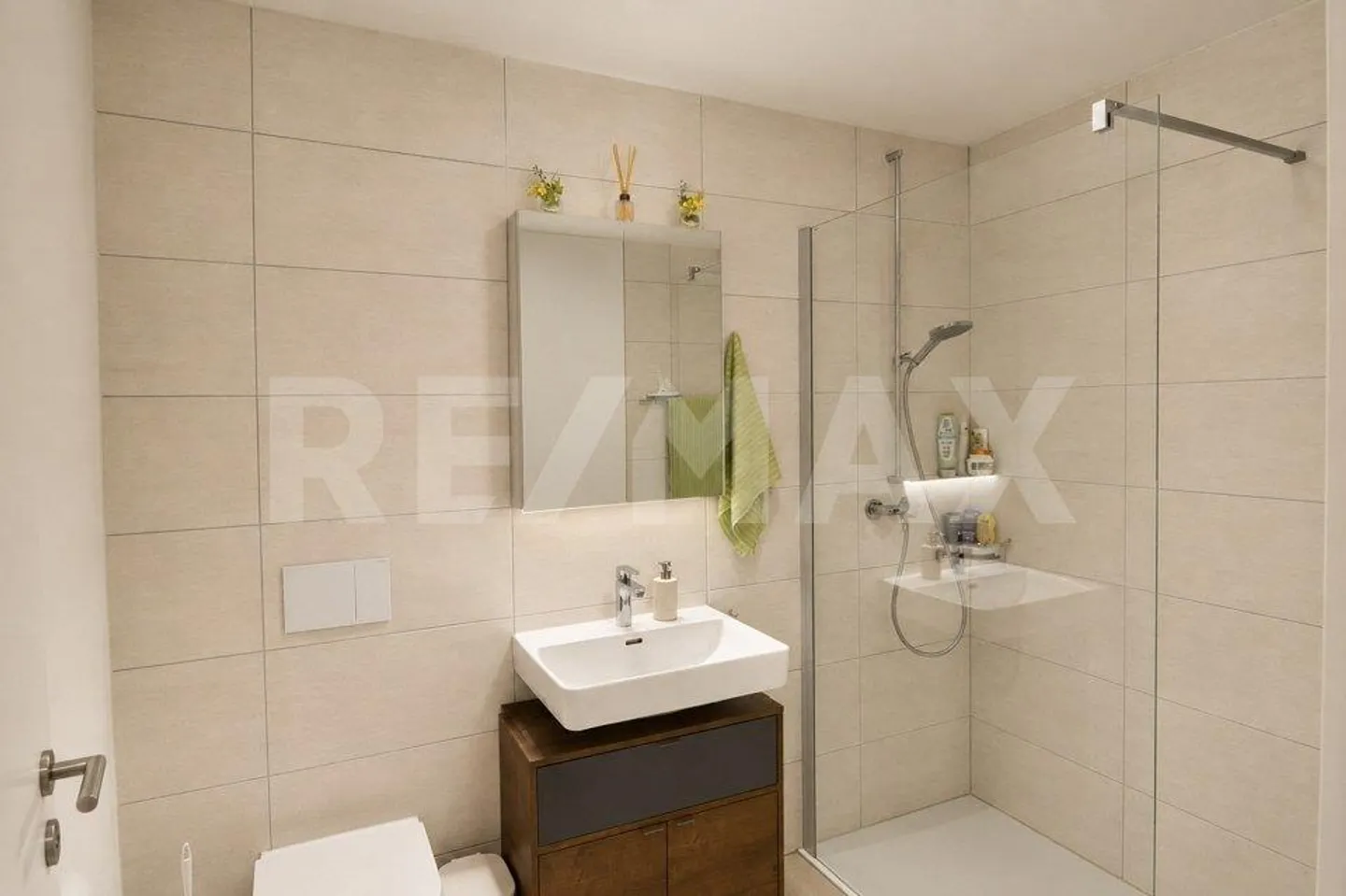 Generous, modern and rented - 5.5-room condominium as ... - Photo 8 of 13