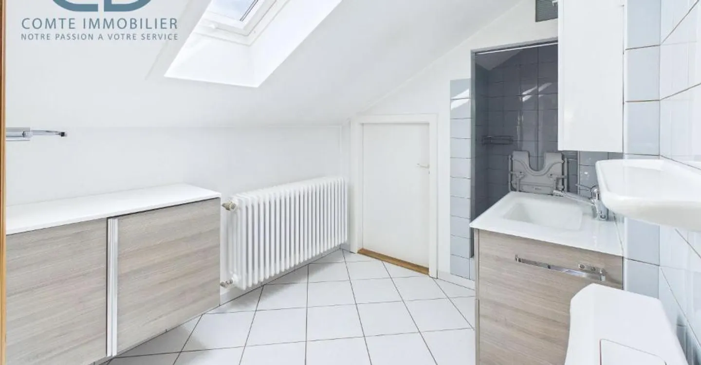 Maison familiale avec espace multifonction - Photo 8 of 11