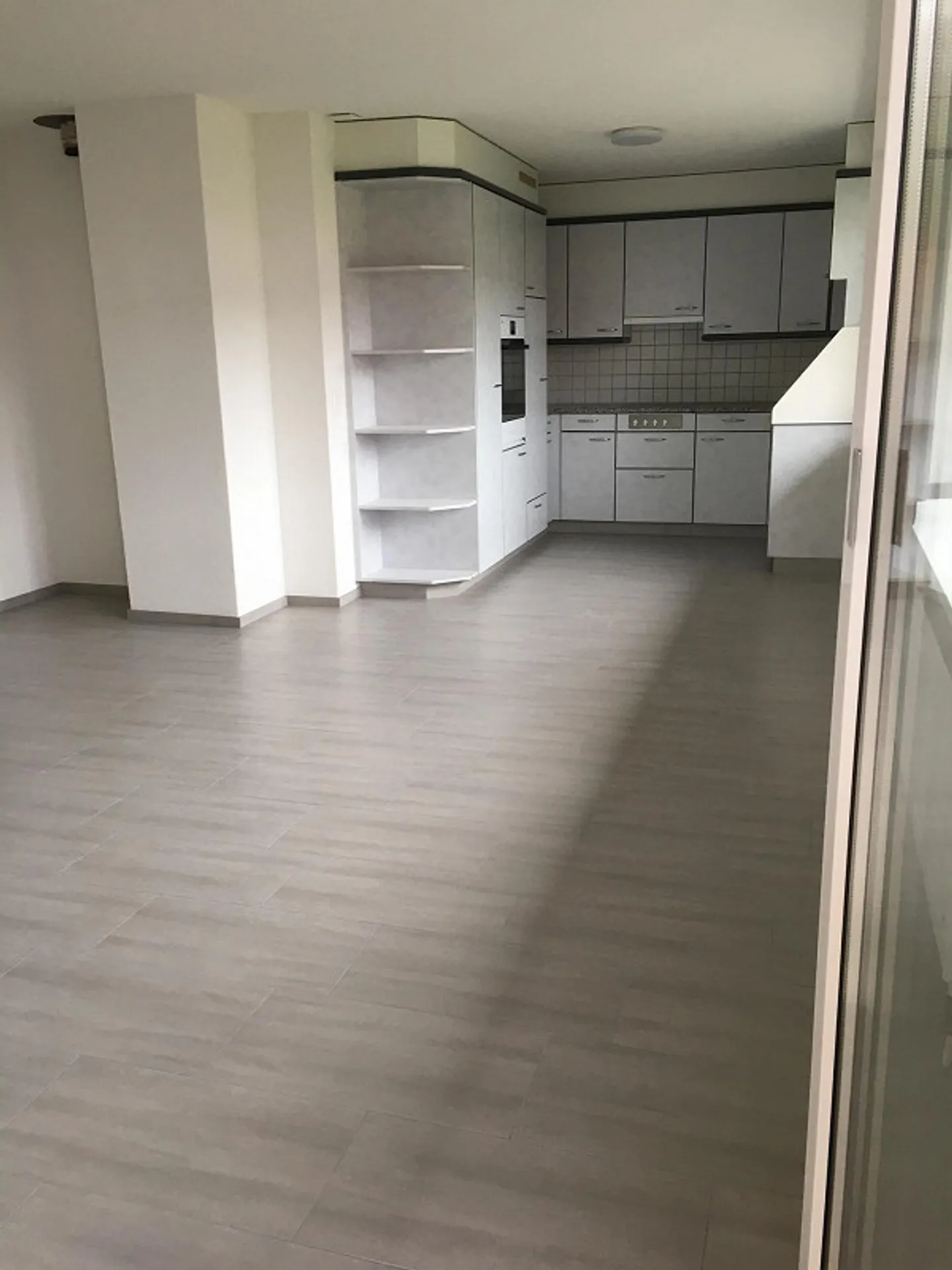 Helle sonnige Wohnung zu vermieten - Foto 3 von 12