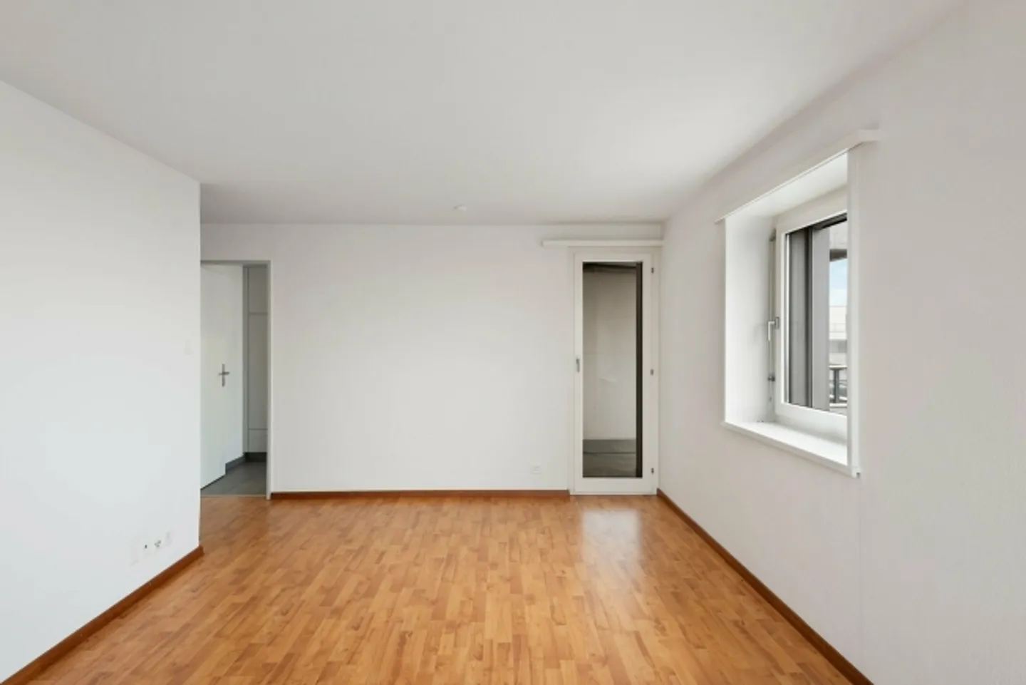 «Eine Aussichtsreiche Single-Wohnung wartet auf Sie!» - Foto 1 von 7