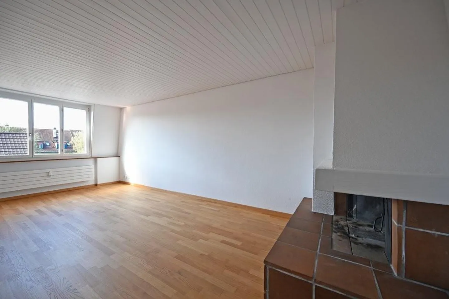 Appartamento mansardato ristrutturato con charme nel popolare Länggasse - Foto 3 di 9