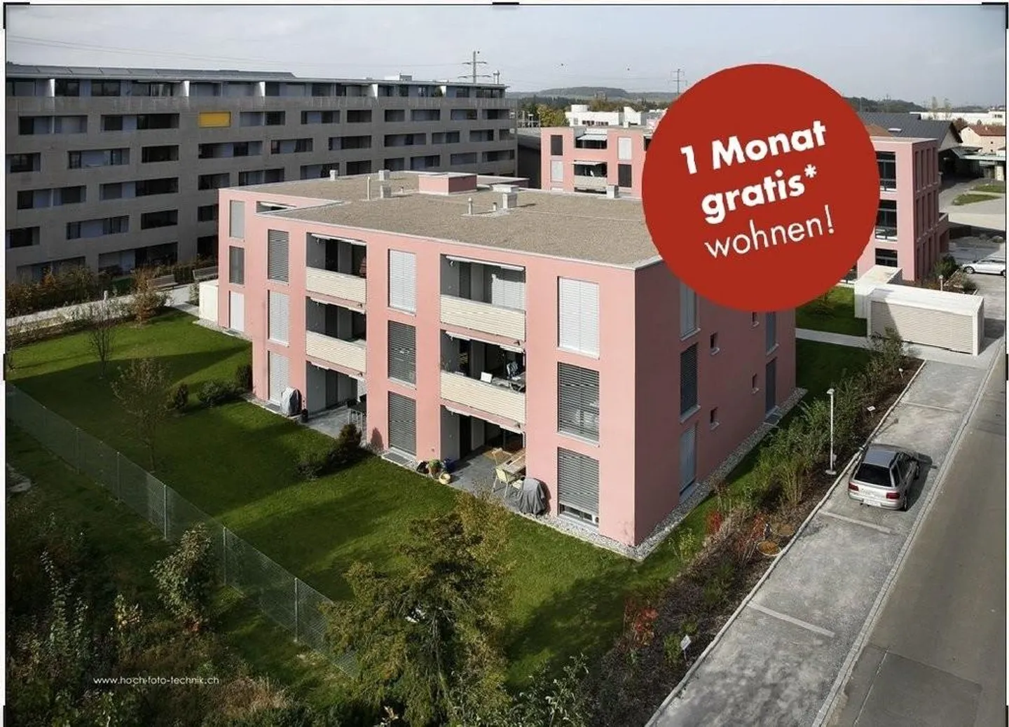 Perfetto per le famiglie: appartamento con ampio soggiorno e patio - Foto 1 di 11