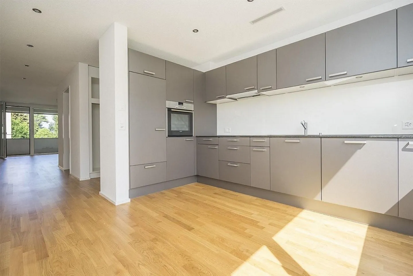 Living with holiday atmosphere - Photo 3 of 8