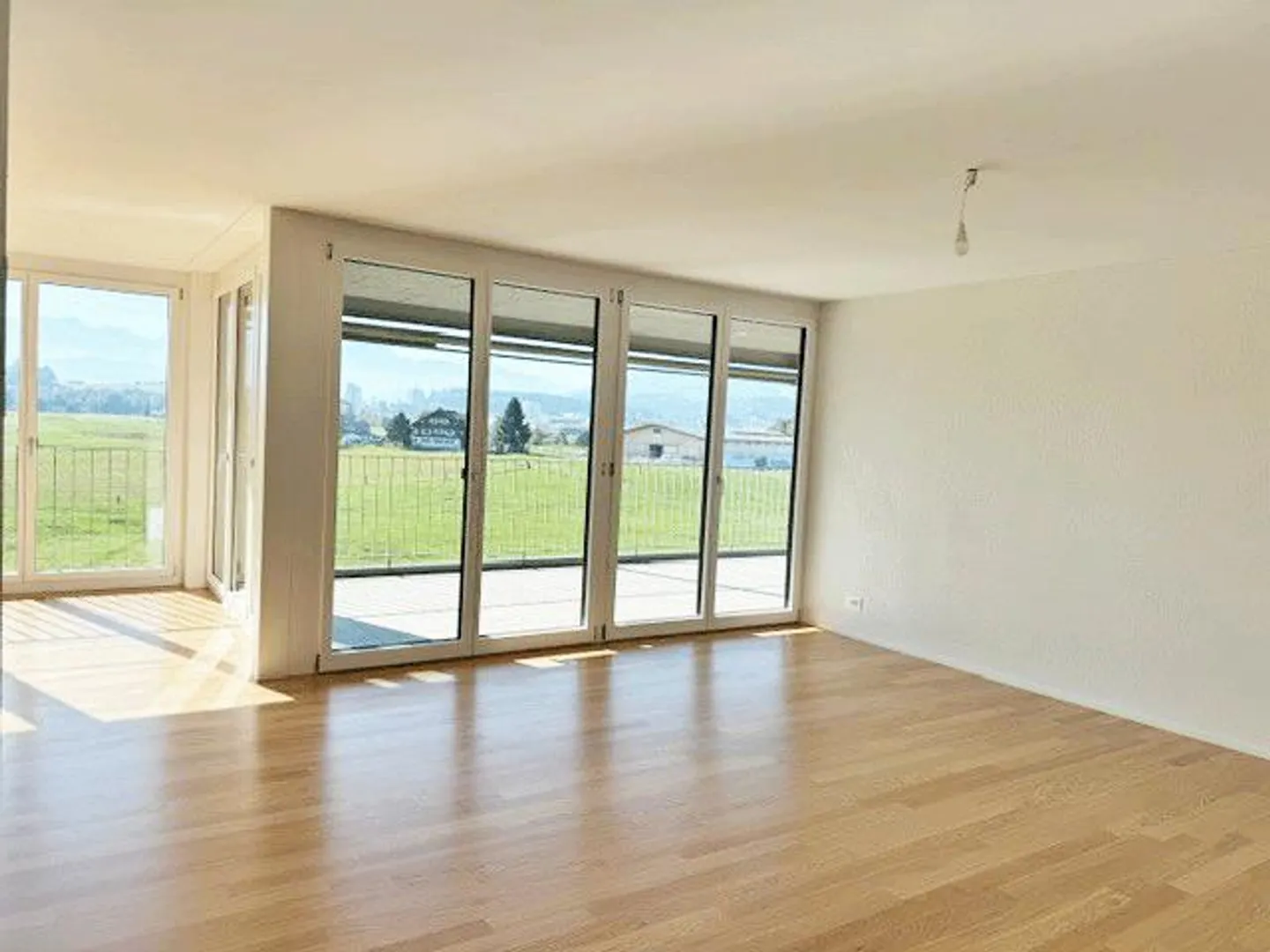 Living with a magnificent view ... new - modern - spacious - Photo 5 of 14