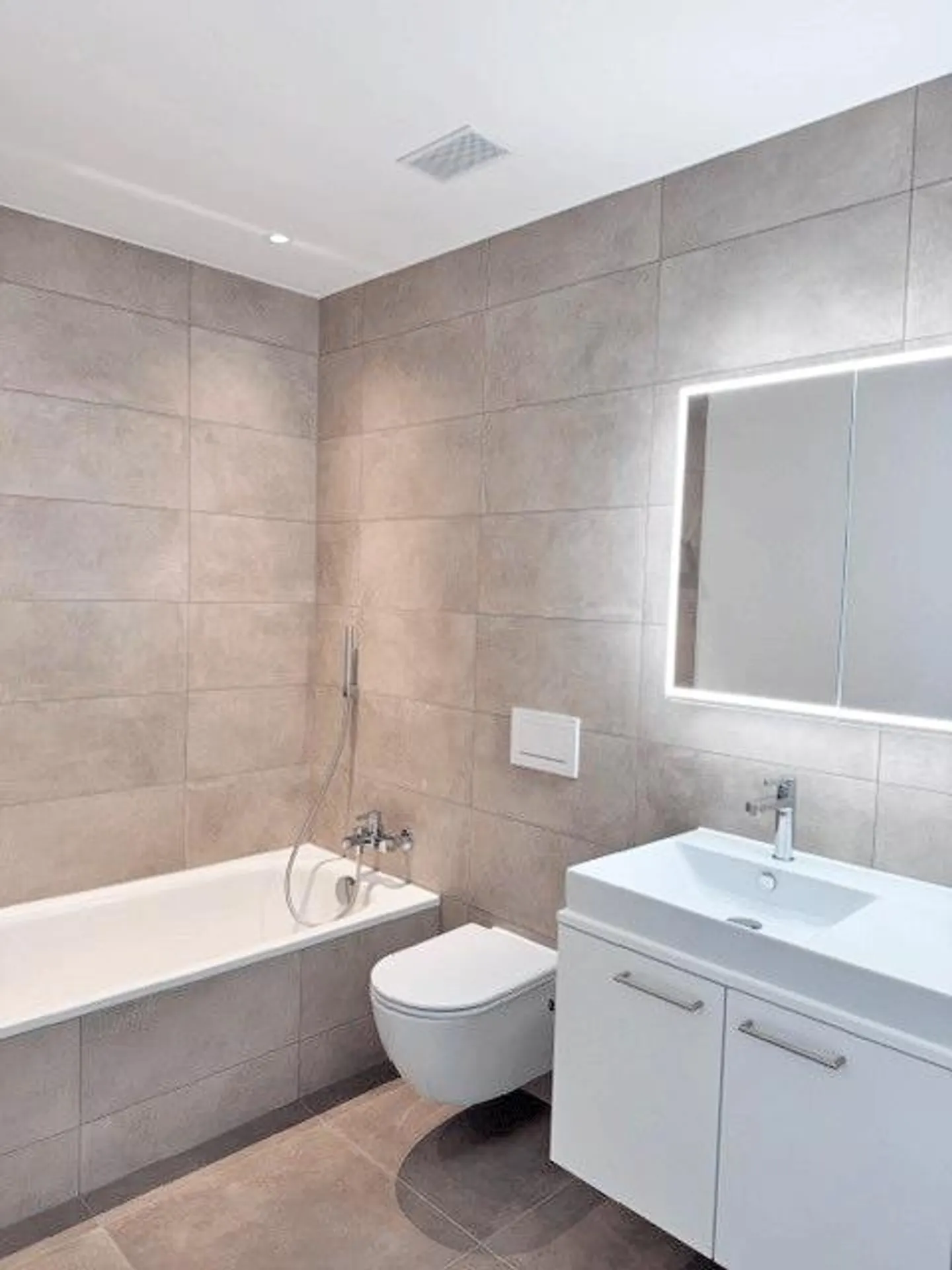 Living with a magnificent view ... new - modern - spacious - Photo 10 of 14