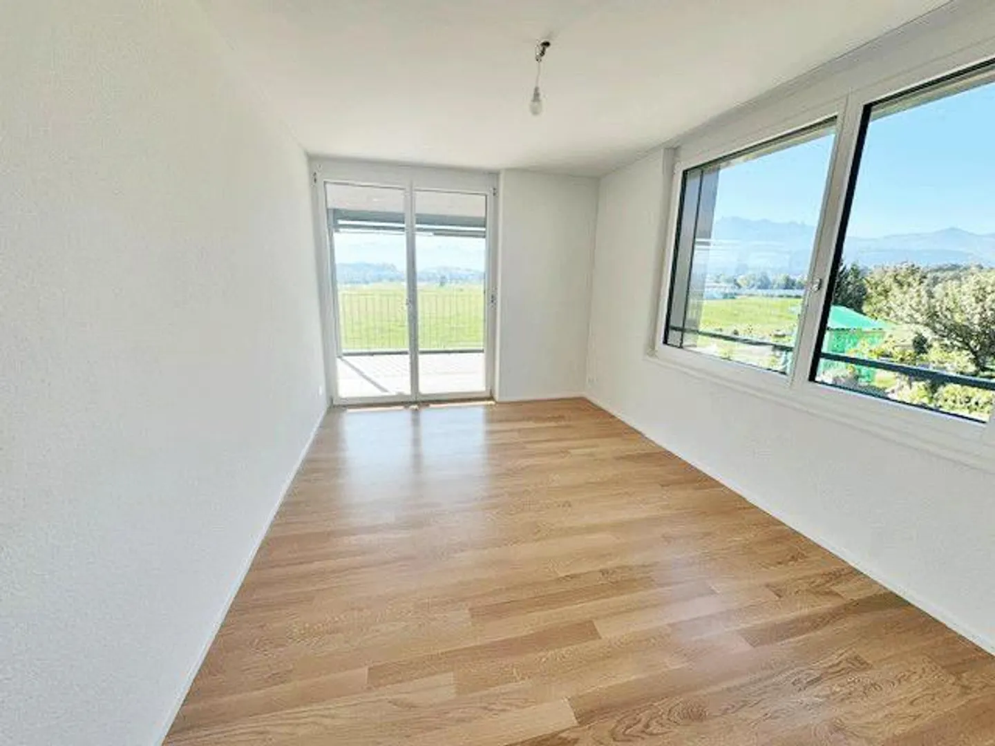 Living with a magnificent view ... new - modern - spacious - Photo 11 of 14