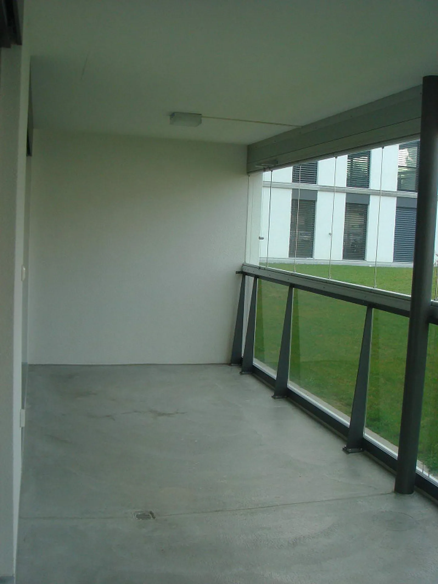 Appartamento 3.5 stanze con grande giardino d'inverno - Foto 8 di 8