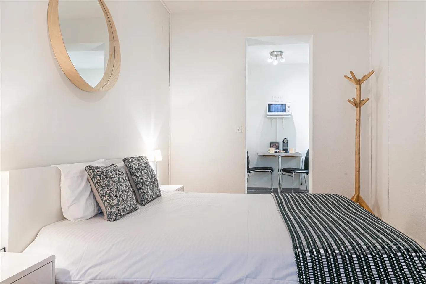 Studio moderne meublé près de la gare de Lausanne – Rue du Simplon 10! - Photo 5 sur 10