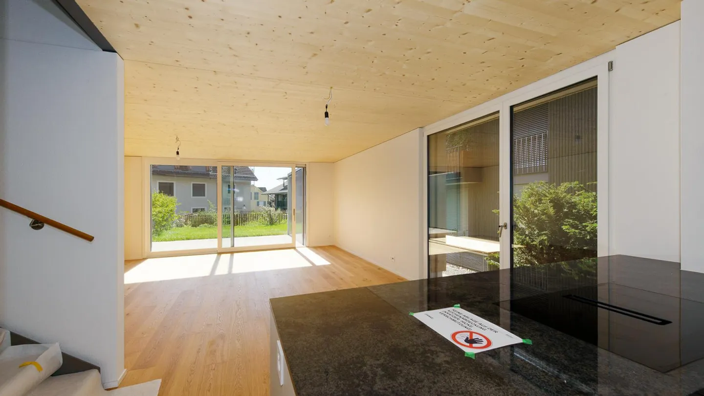 Nuova costruzione: le ultime 2 case ecologiche in legno climatico 6 ½ nel verde - Foto 4 di 12