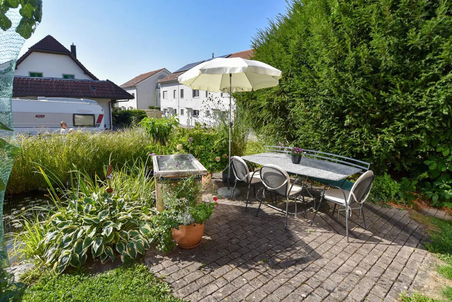 Charmantes Freistehendes Haus mit Garten - Foto 6 von 15