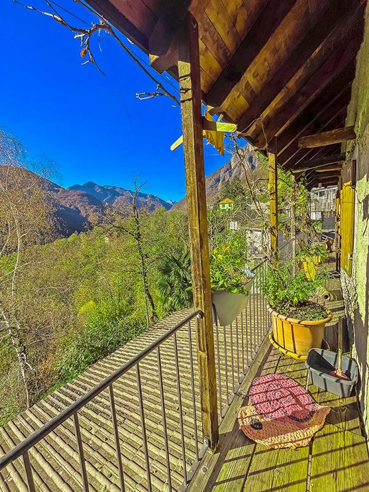 Casa Tipica Ticinese con giardino -  Typisches Tessiner Haus mit Garten - Foto 9 di 13
