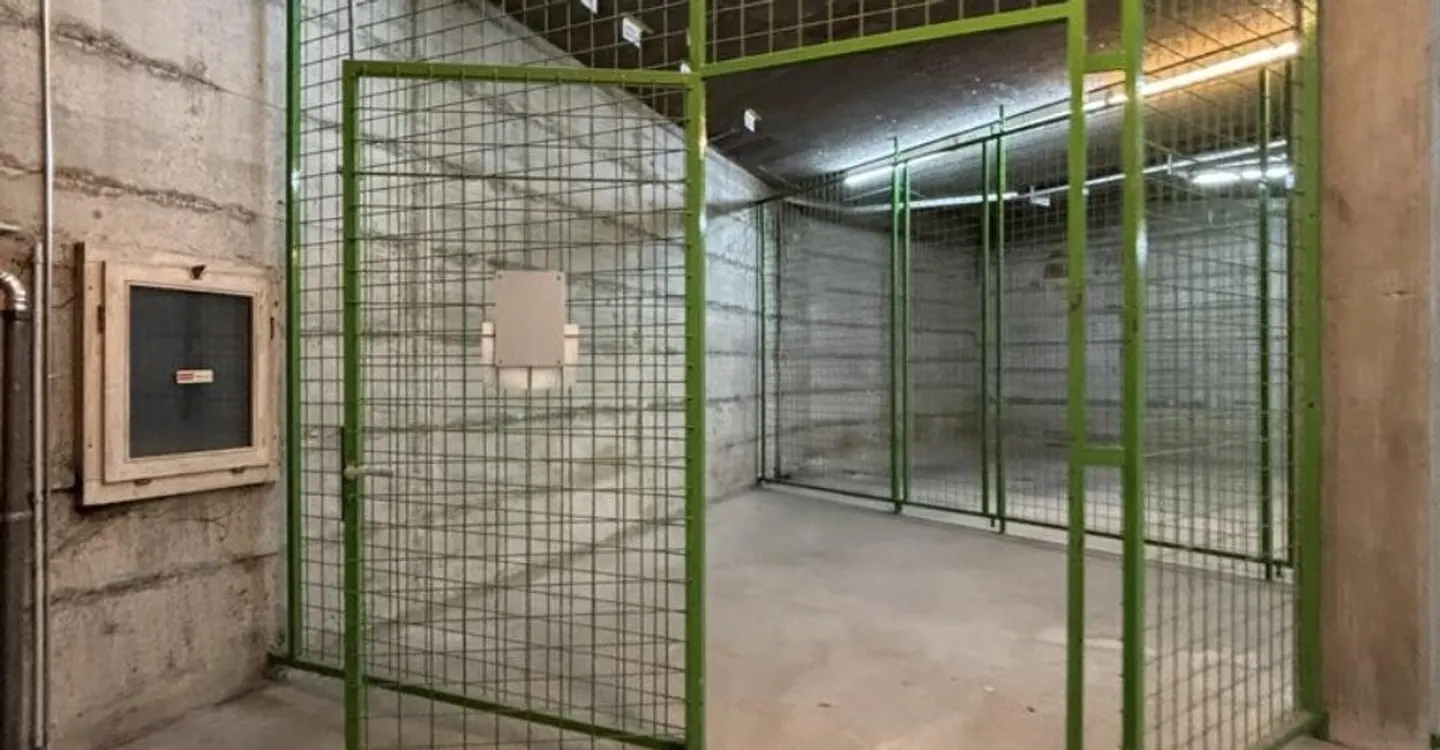 Magazzino spazioso di 620m2 idealmente situato a Clarens! - Foto 5 di 10