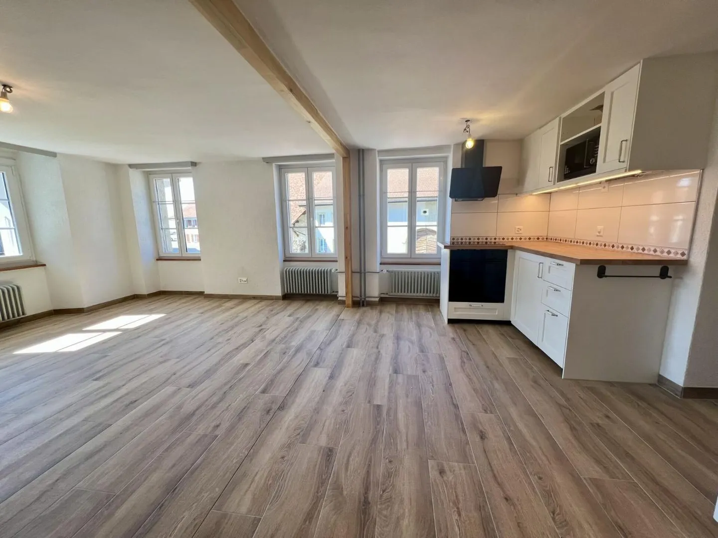 Renovated 3.5 room apartment in Châbles - Photo 3 of 9