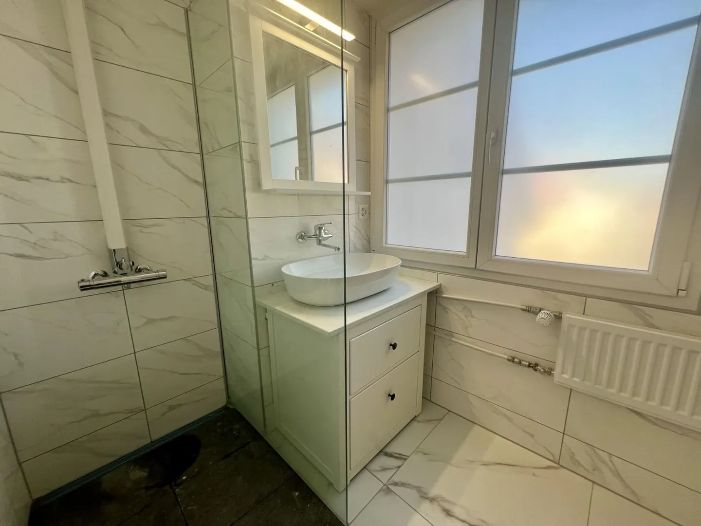 Renovated 3.5 room apartment in Châbles - Photo 8 of 9