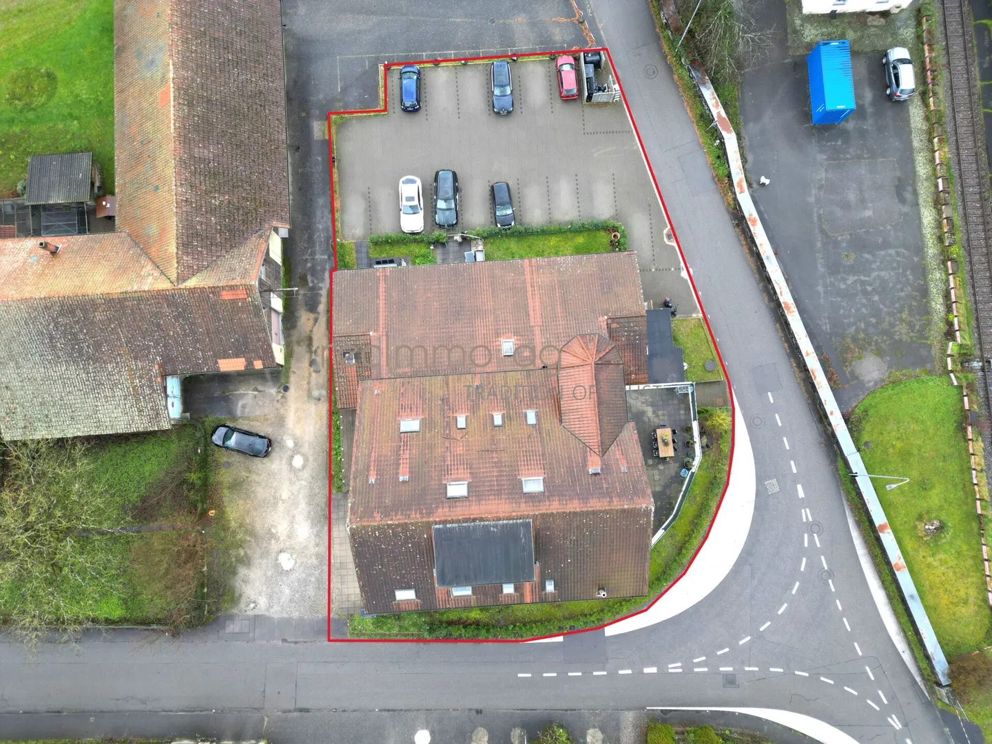 Ampio appartamento di 6,5 stanze con 262 m² di superficie abitabile e 323 m² di superficie utile a Leibstadt - Comfort abitativo al massimo livello - Foto 4 di 4