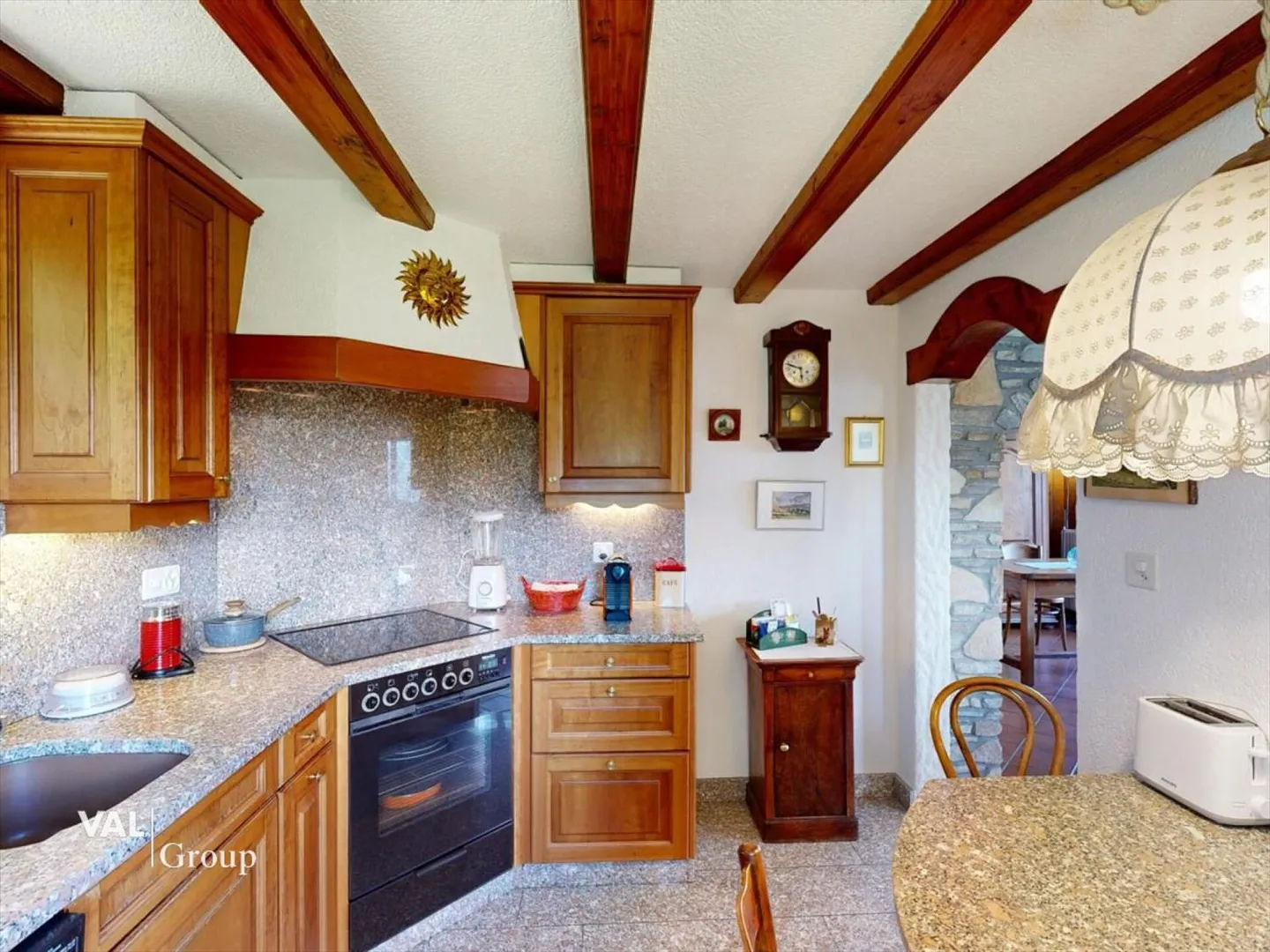 Kleine Residenz, nur wenige Schritte von Crans-Montana entfernt - Foto 2 von 13