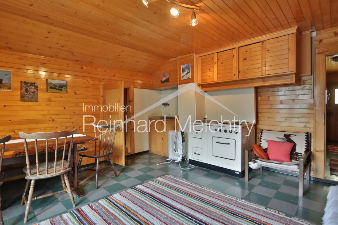 Maison résidentielle spacieuse avec beaucoup d'espace extérieur et une vue imprenable - Photo 32 sur 52