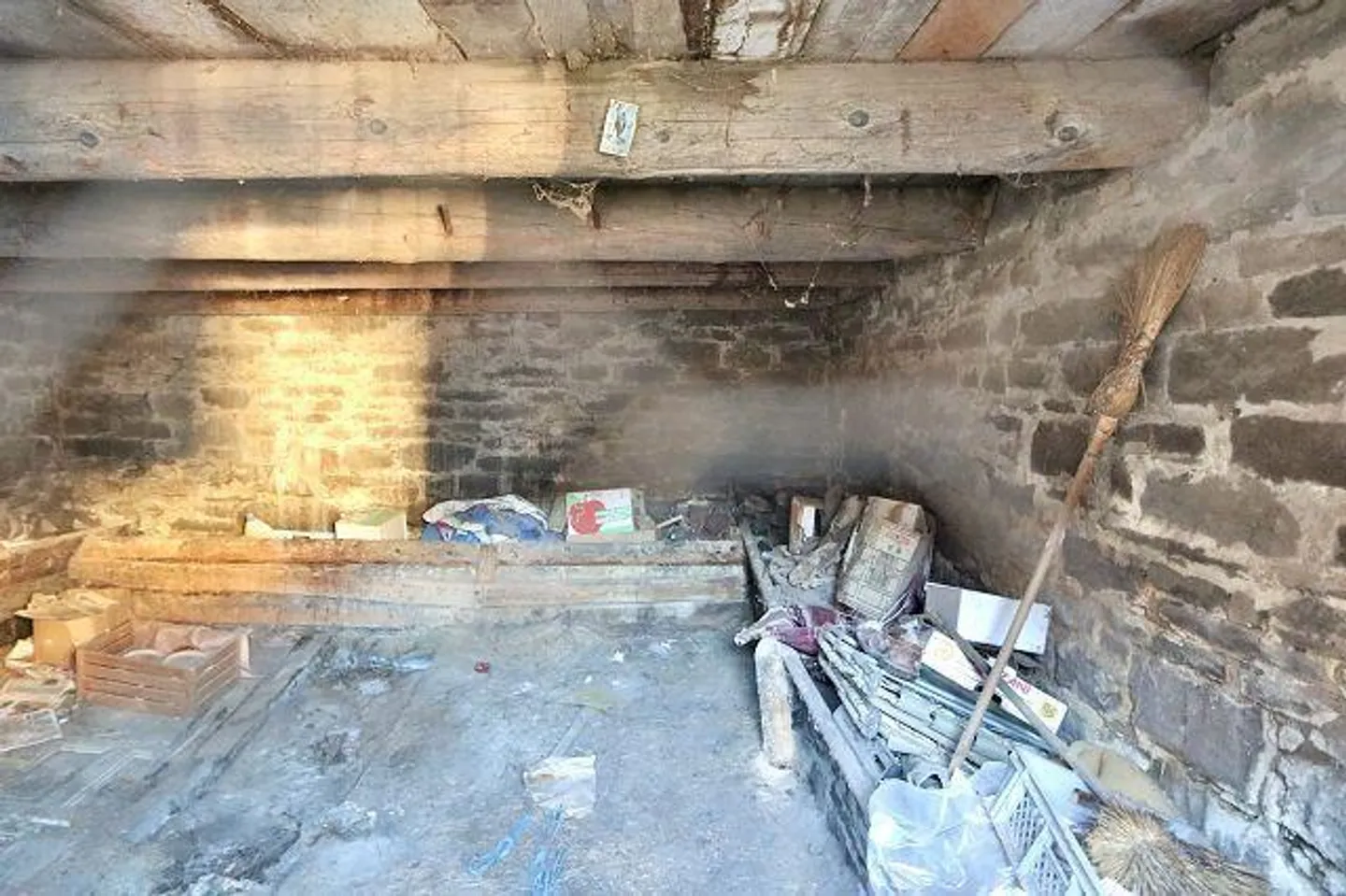 Maison de 3 pièces avec rustique à développer dans un emplacement très ensoleillé et calme avec vue - Photo 15 sur 30