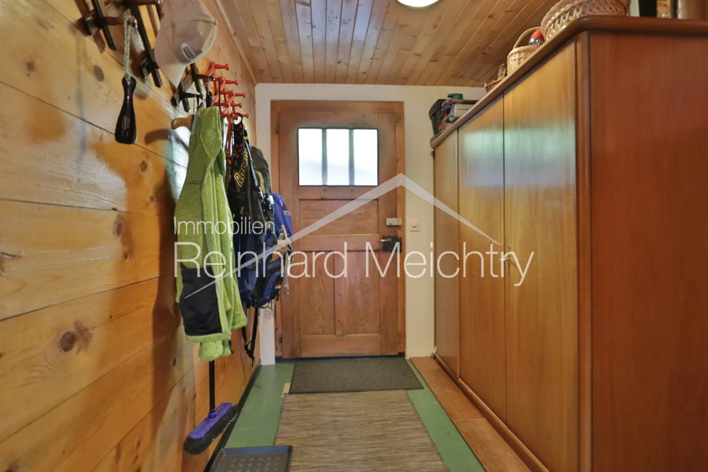 Maison résidentielle spacieuse avec beaucoup d'espace extérieur et une vue imprenable - Photo 21 sur 52