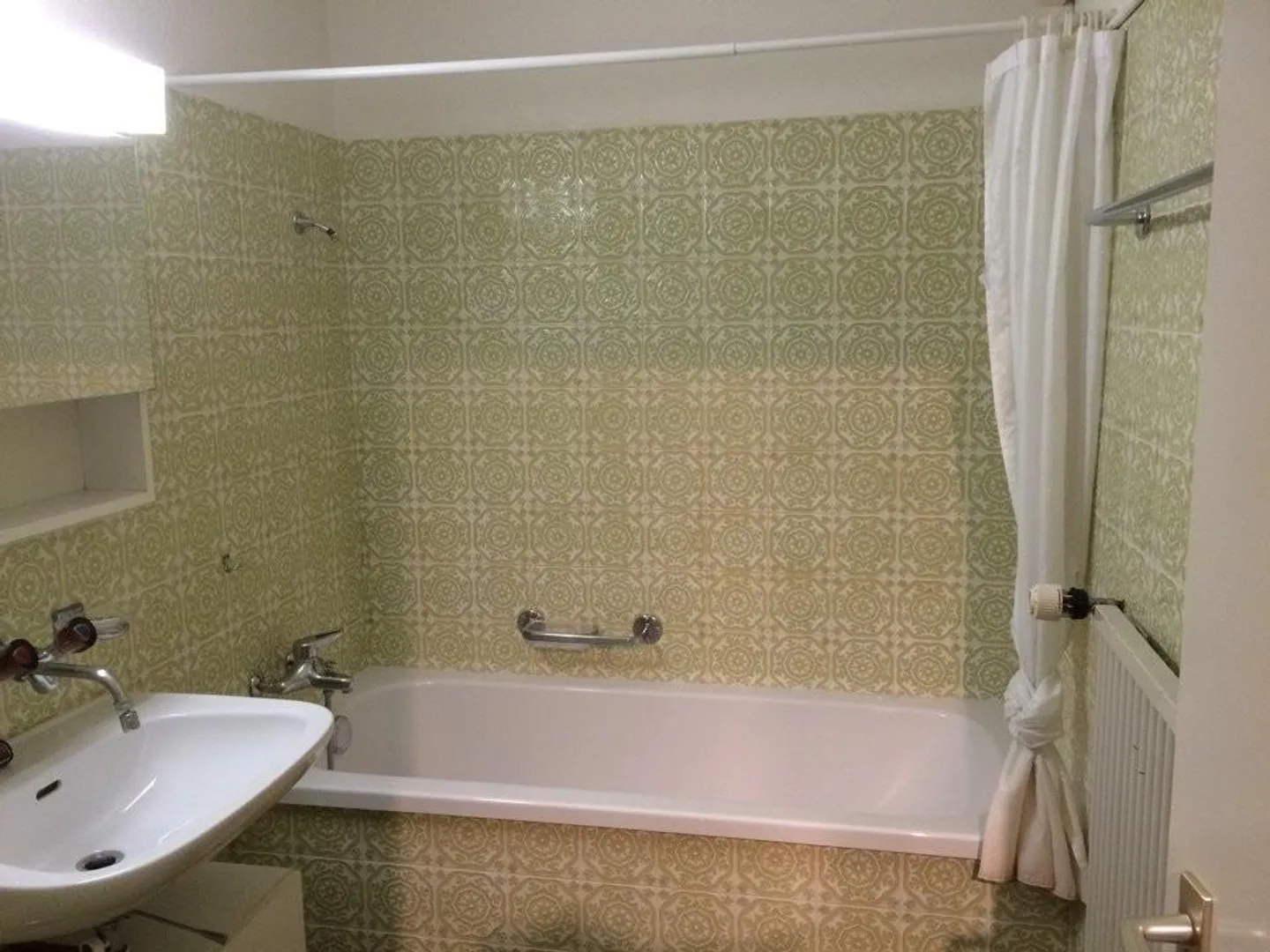 vicino a Meierhofplatz in un tranquillo quartiere residenziale - limitato fino al 30.09.2026 - Foto 7 di 8