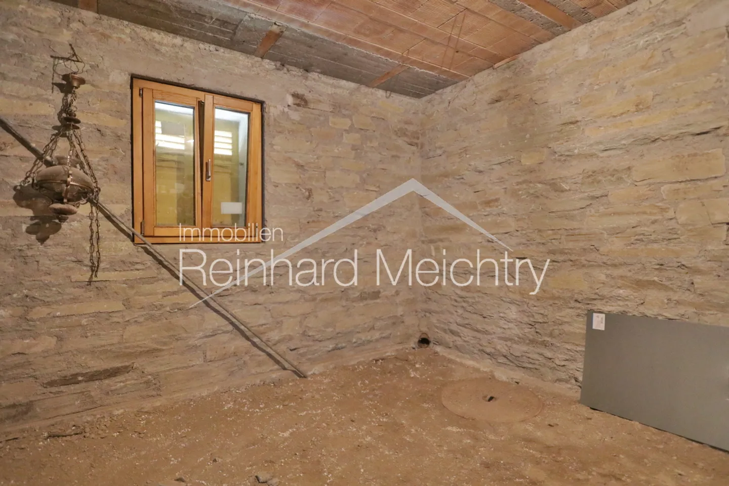 Maison résidentielle spacieuse avec beaucoup d'espace extérieur et une vue imprenable - Photo 37 sur 52