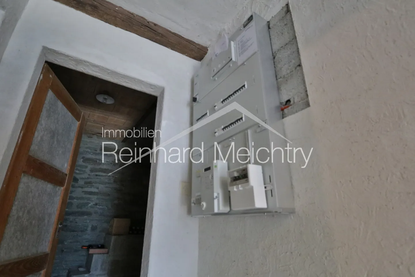 Maison résidentielle spacieuse avec beaucoup d'espace extérieur et une vue imprenable - Photo 42 sur 52