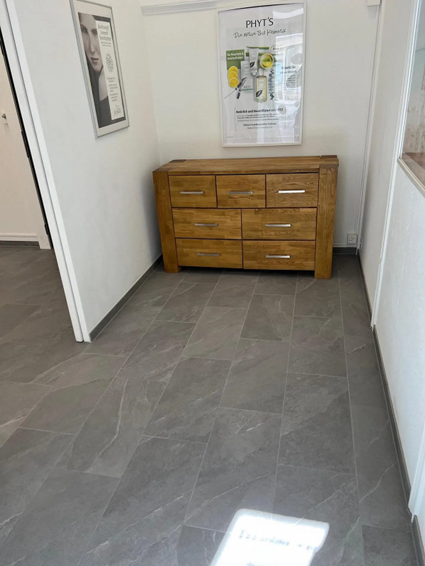 Modernes Ladenlokal zu Vermieten - Foto 2 von 3