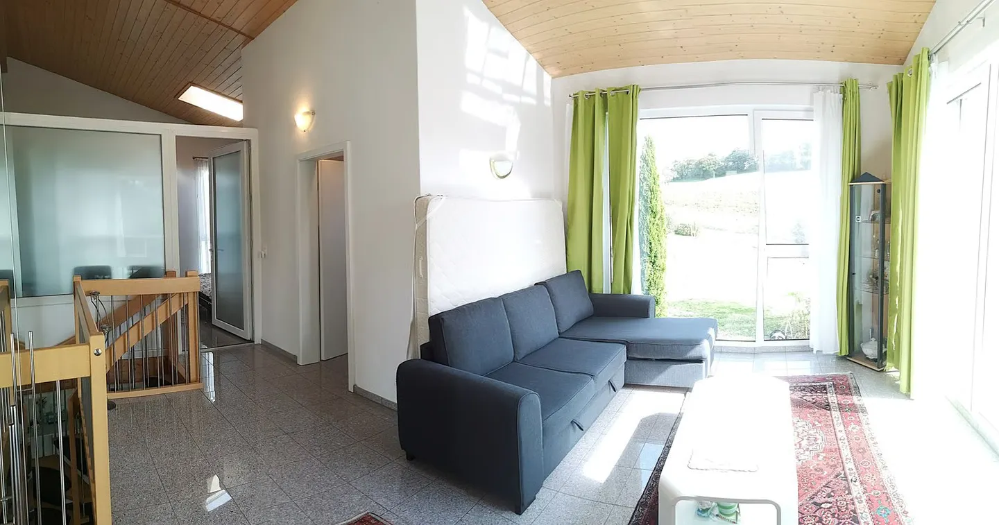 Baisse de prix : maison avec deux appartements loués et un appartement pour le propriétaire - Foto 17 di 51