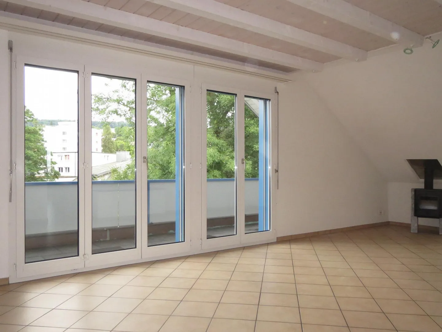 Belle appartement de 2 1/2 pièces - Photo 3 sur 10