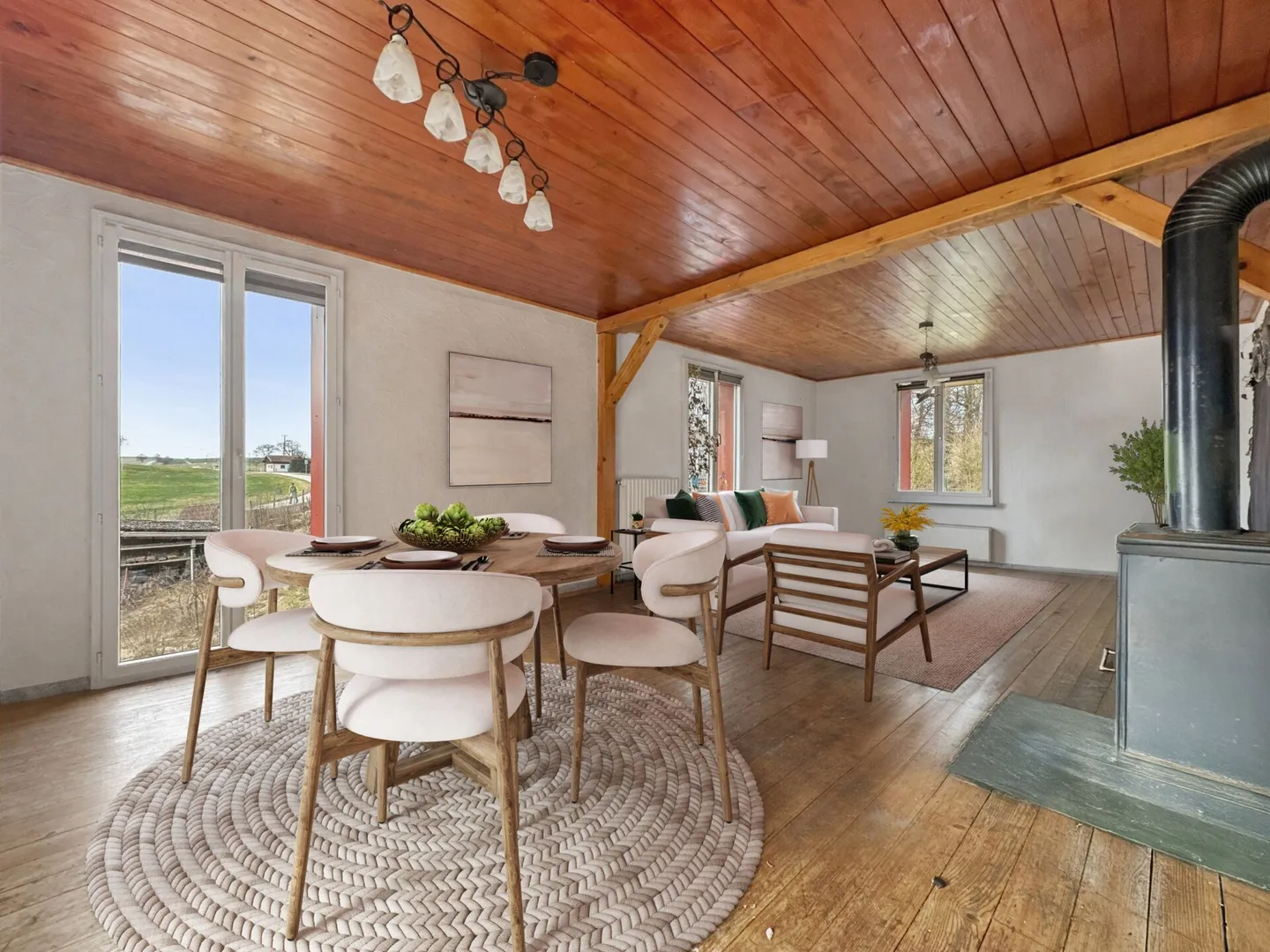 Detached Chalet in an Industrial Area with Development Potential - Photo 8 of 14