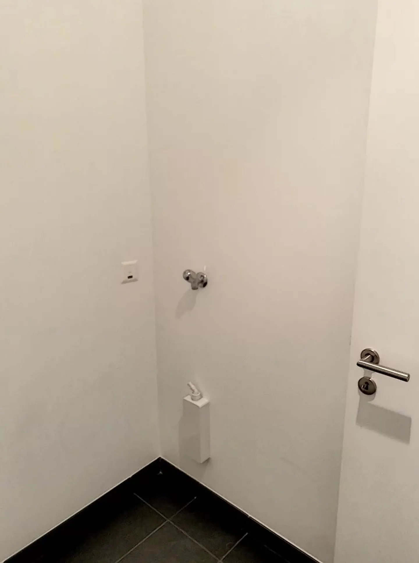 Appartement spacieux avec jardin - Photo 6 sur 11